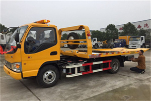 德清哪里有拖车服务